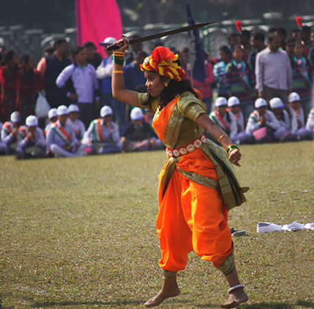 a-girl-as-Jhansi-Rani-brandishing-Sword