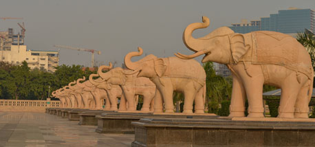 Elephant-statues-at-the-Ambedkar-park-Rashtriya-Dalit-Prerna-Pratibimb-Sthal-Noida