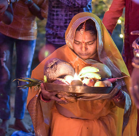 woman-celebrating-chhath-puja