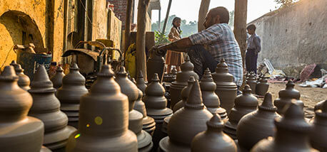 potter-making-earthen-pots-or-jars
