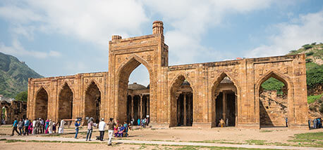 Adhai-Din Ka-Jhonpra-mosque-in-Ajmer